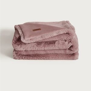 Unhide Marshmallow Blanket
